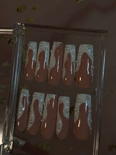 Press on nails