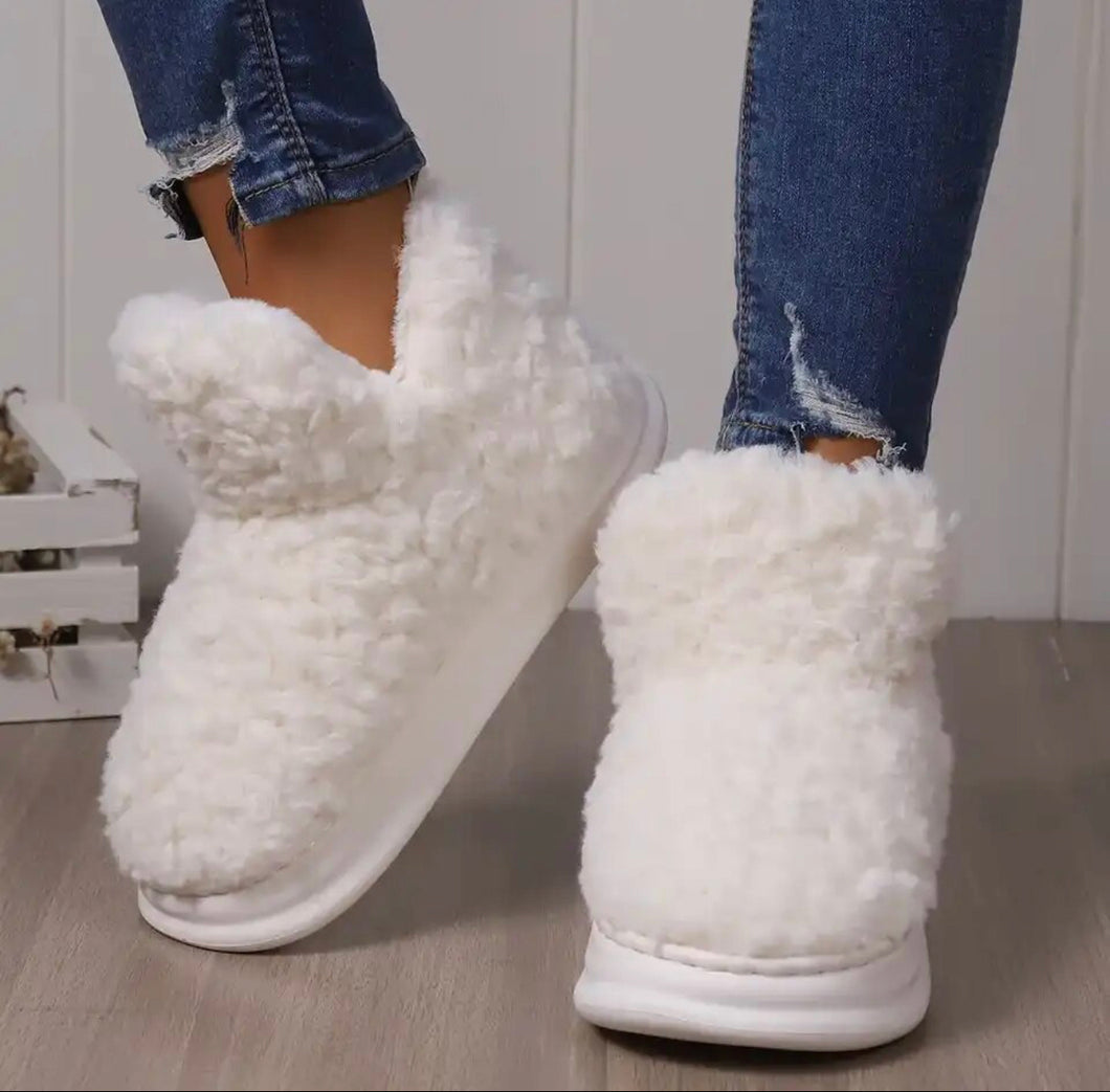 Comfy platform slippers