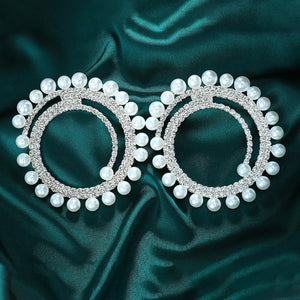 The Royal circle stud earrings