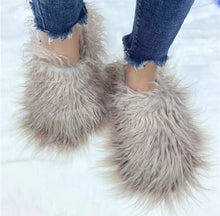 Flawless fur slippers