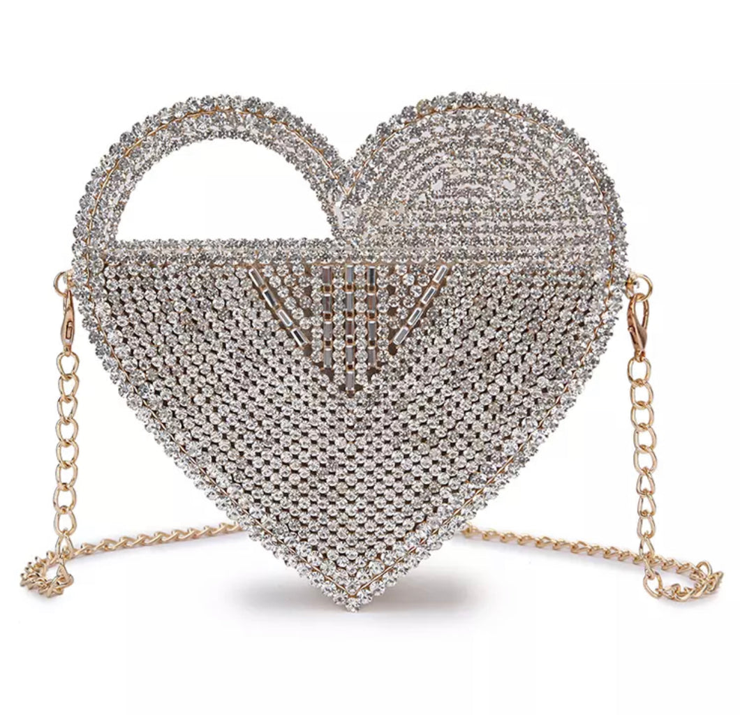 Queen of hearts clutch